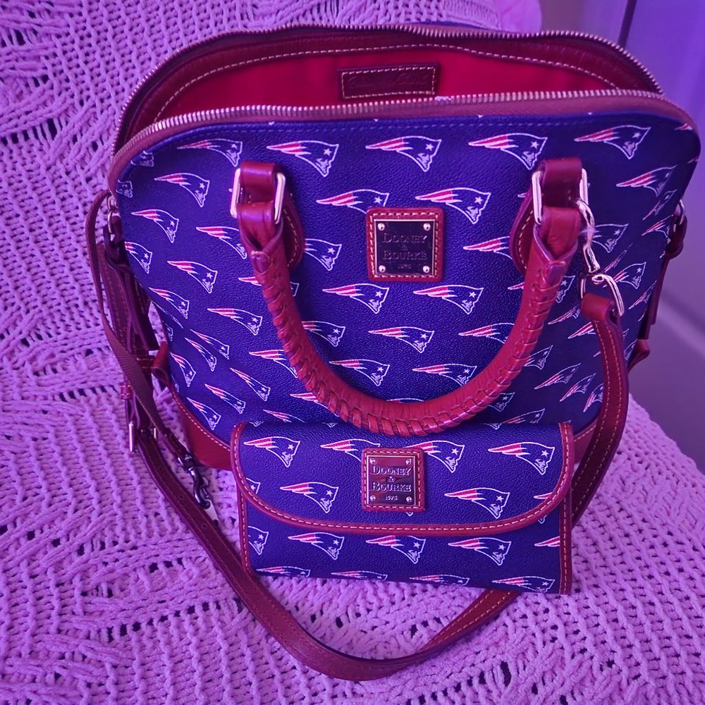 PURSE AND WALLET